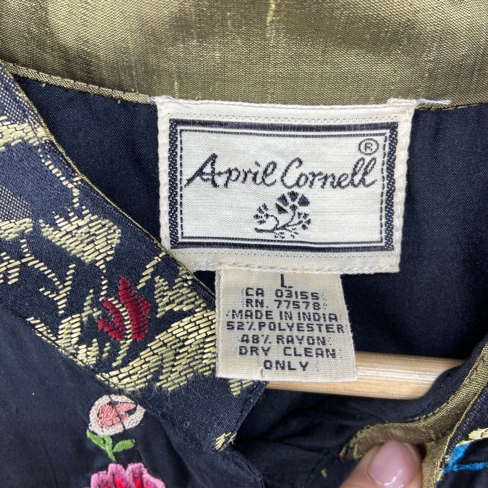 April Cornell Black Multi Color Embroidered Flower Tapestry Vest Womens Large - Picture 4 of 8